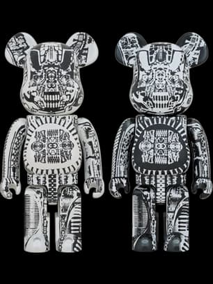 H.R.GIGER WHITE CHROME Ver./BLACK CHROME Ver. BE@RBRICK
