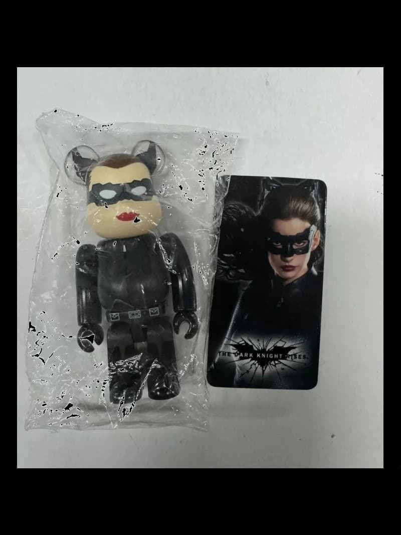 BE@RBRICK figure: BATMAN CAT WOMAN (Series 24) #13