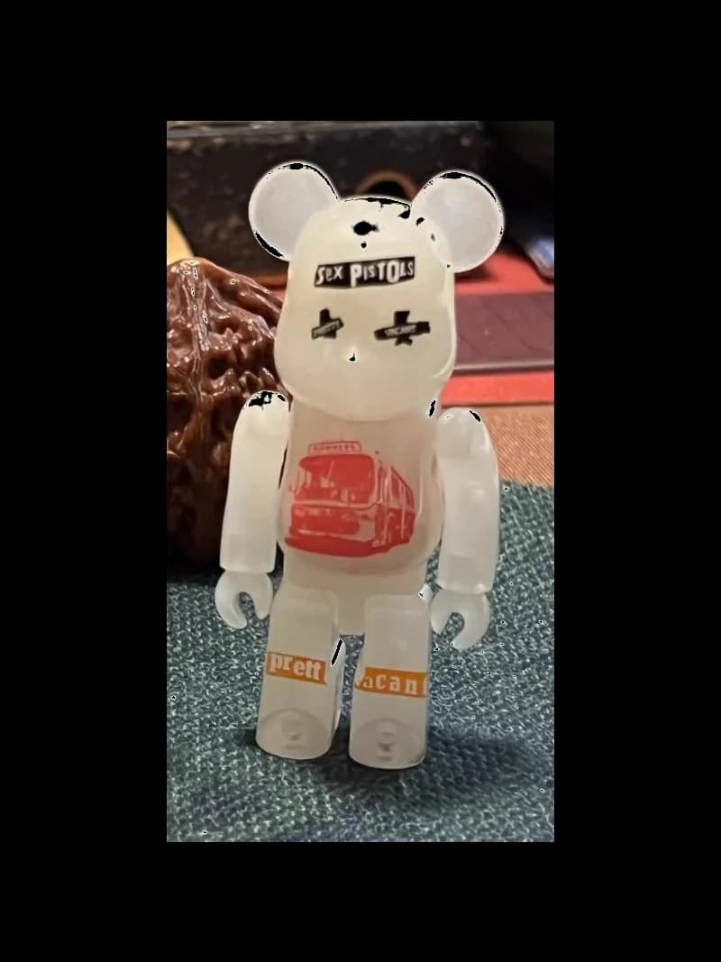 GROW IN DARK (Series 29) #15 BE@RBRICK