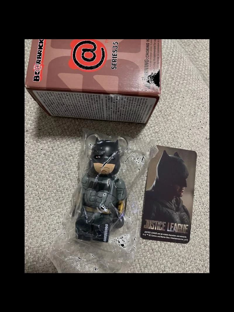 BE@RBRICK figure: JUSTICE LEAGUE BATMAN (Series 35) #10